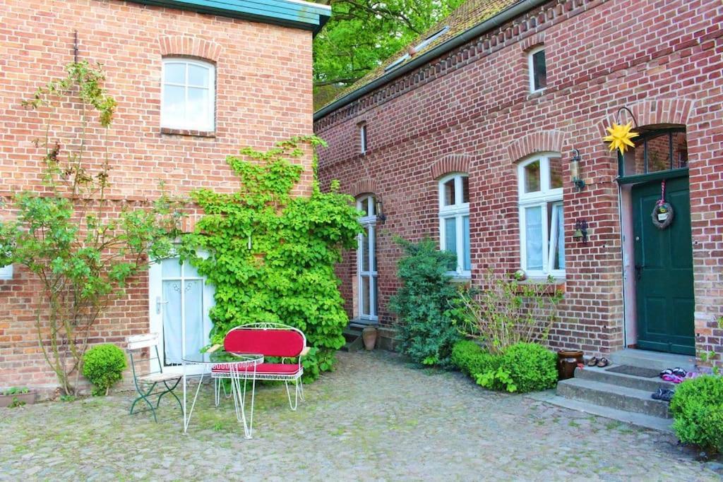 Romantische Ferienwohnung Unter Den Linden Buchholz  Zewnętrze zdjęcie